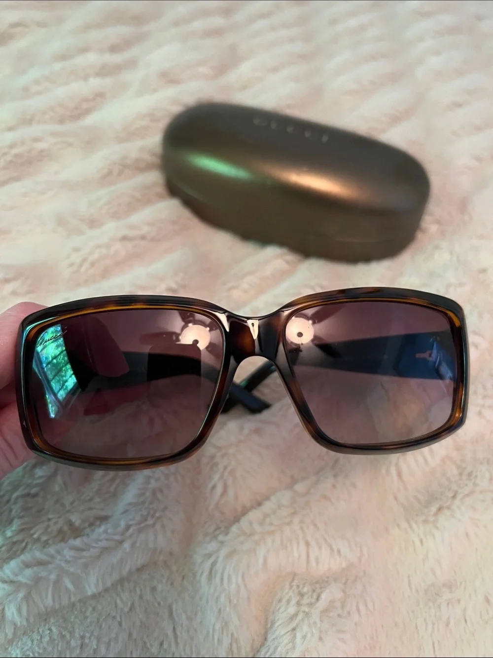 Gucci Brown Gradient Square Women's Sunglasses, perfect for more petite faces ❤️